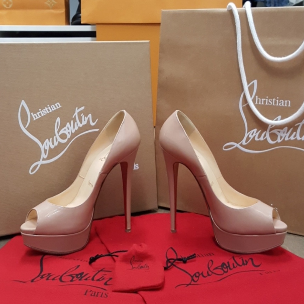 100% Authentic!! Christian Louboutin Lady Peep